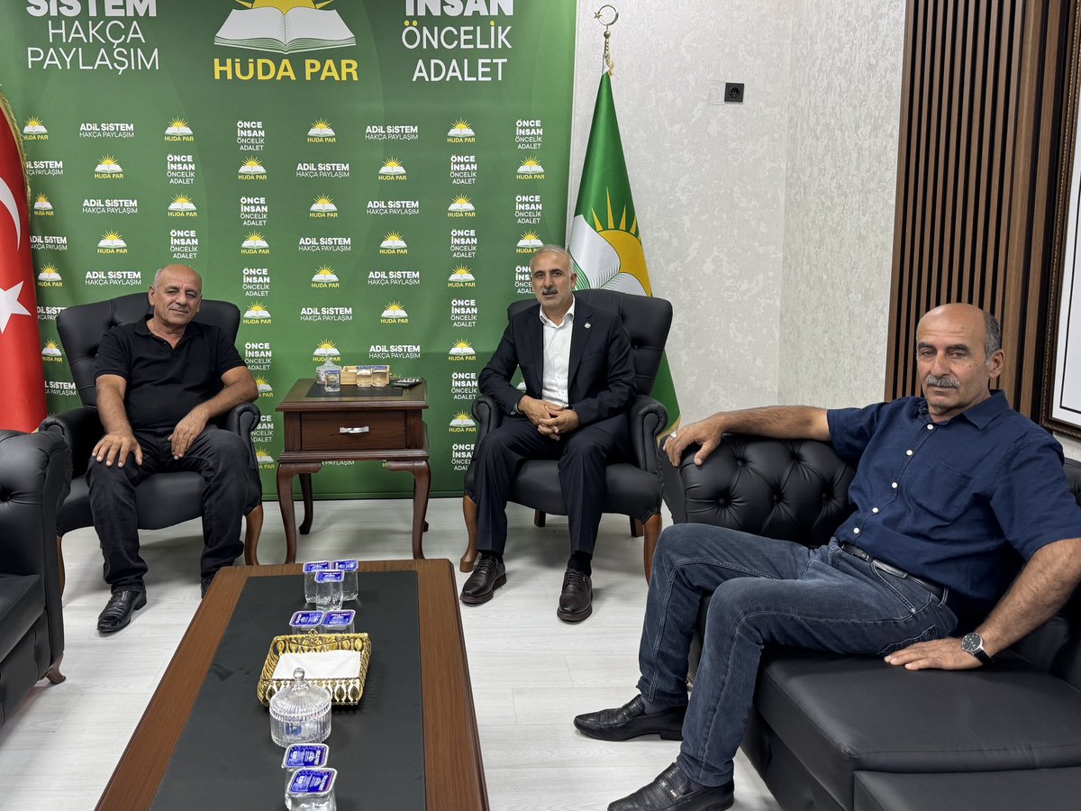 HudaParBatman's tweet photo. İl Başkanımız Sayın Mehmet Emin Doğru’ya hayırlı olsun dileklerini iletmek üzere ziyaretimize gelen kıymetli hemşehrilerimizi ağırladık.

Nazik ziyaretleri ve güzel temennileri için tüm hemşehrilerimize teşekkür ediyoruz. https://t.co/QlnSdFFl1N