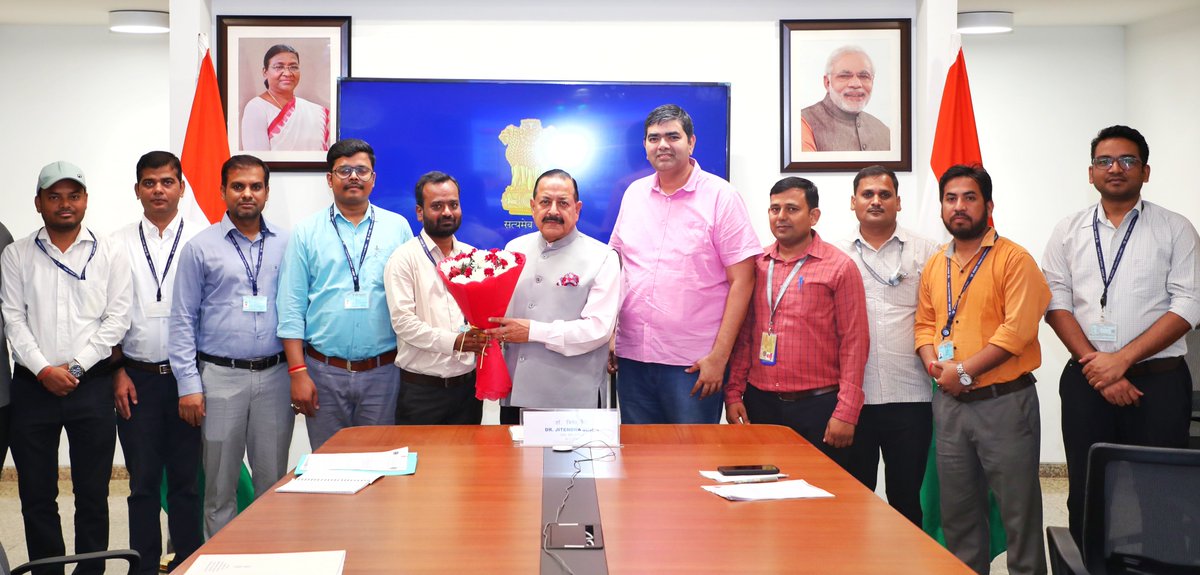 DoPTGoI's tweet photo. Union Minister of State (PP) @DrJitendraSingh interacted with representatives of the Central Secretariat Group-C Employees’ Association, reaffirming the Government’s focus on timely career progression, employee motivation and a work-friendly environment. Over 23,000 promotions have been cleared in the last 12 years.

Read the full Press Release here: https://t.co/3MmNheX7FP