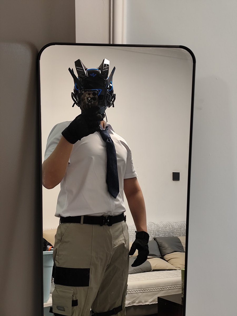 chaojuepaopao's tweet photo. 今天我的OOTD https://t.co/2PgIoQXUSd