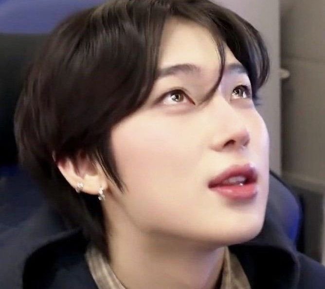 ftalsunoos's tweet photo. sunoo and his doll face https://t.co/ylYC9p8OR3