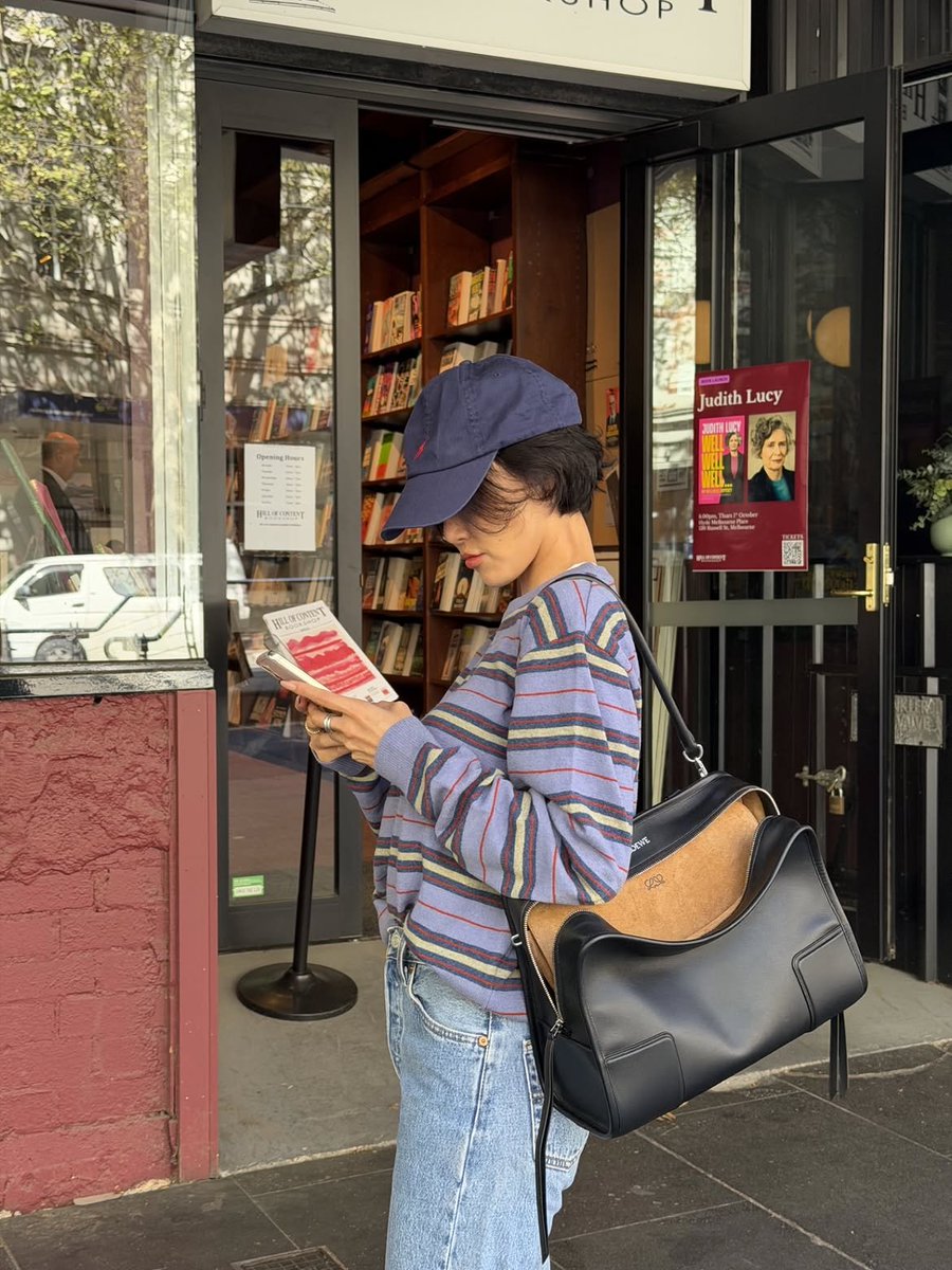moodarada2's tweet photo. MAMAMOO University exchange studies vibes in Melbourne~

#mamamoo #마마무 #solar #솔라 #moonbyul #문별 #wheein #휘인 #hwasa #화사 https://t.co/ZFyztUpcPf