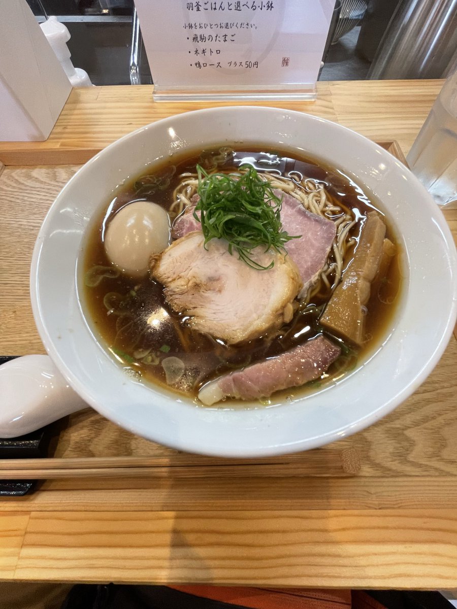 battler_t's tweet photo. 雨パワーの恩恵は少なかった
でもオカショーのキャストはうまかったわ
朝ラーも美味かった https://t.co/6vNboIxV6K