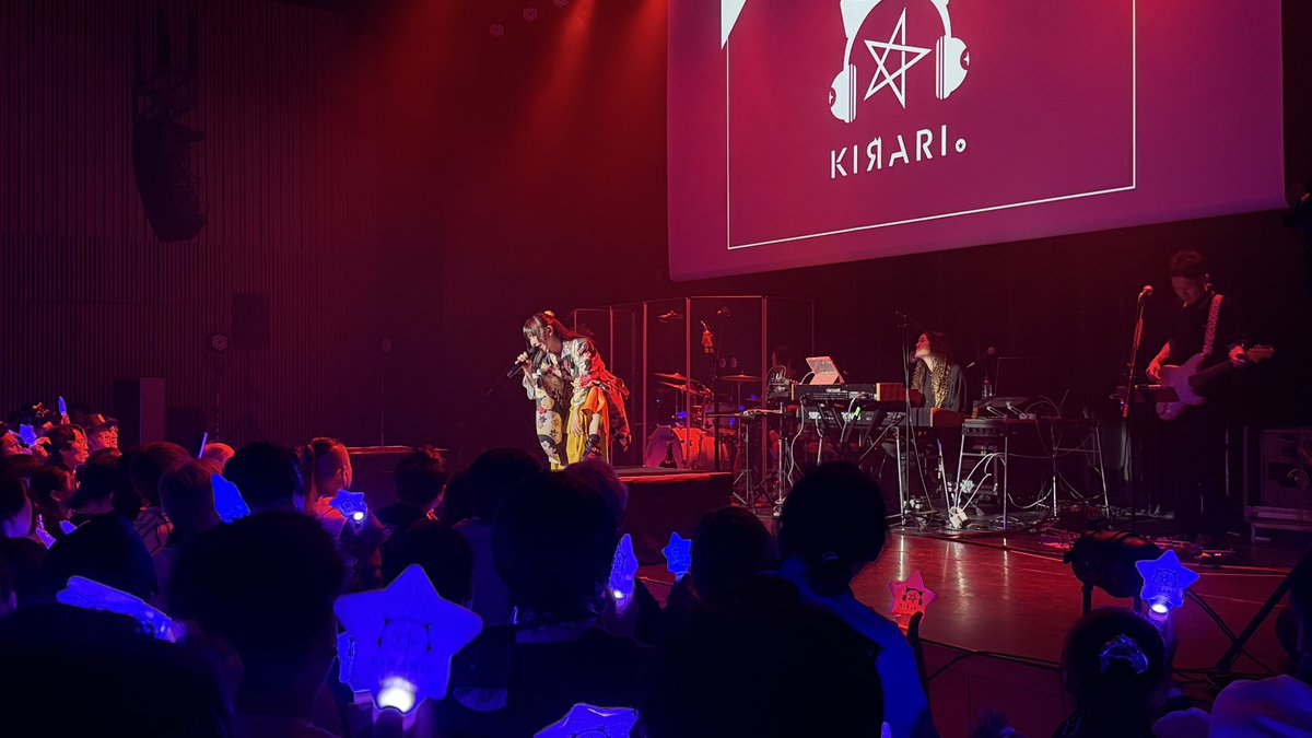 sawamura_staff's tweet photo. 🔥「八百屋お七」🔥

ここで新曲！！！！！！！
そして衣装チェンジ！！
澤村光彩の表現力を存分に感じてください。

神田明神ホール、まだまだ盛り上がっていきましょう！！✨

#きらり乱舞 #澤村光彩 https://t.co/SSz51U1Iab