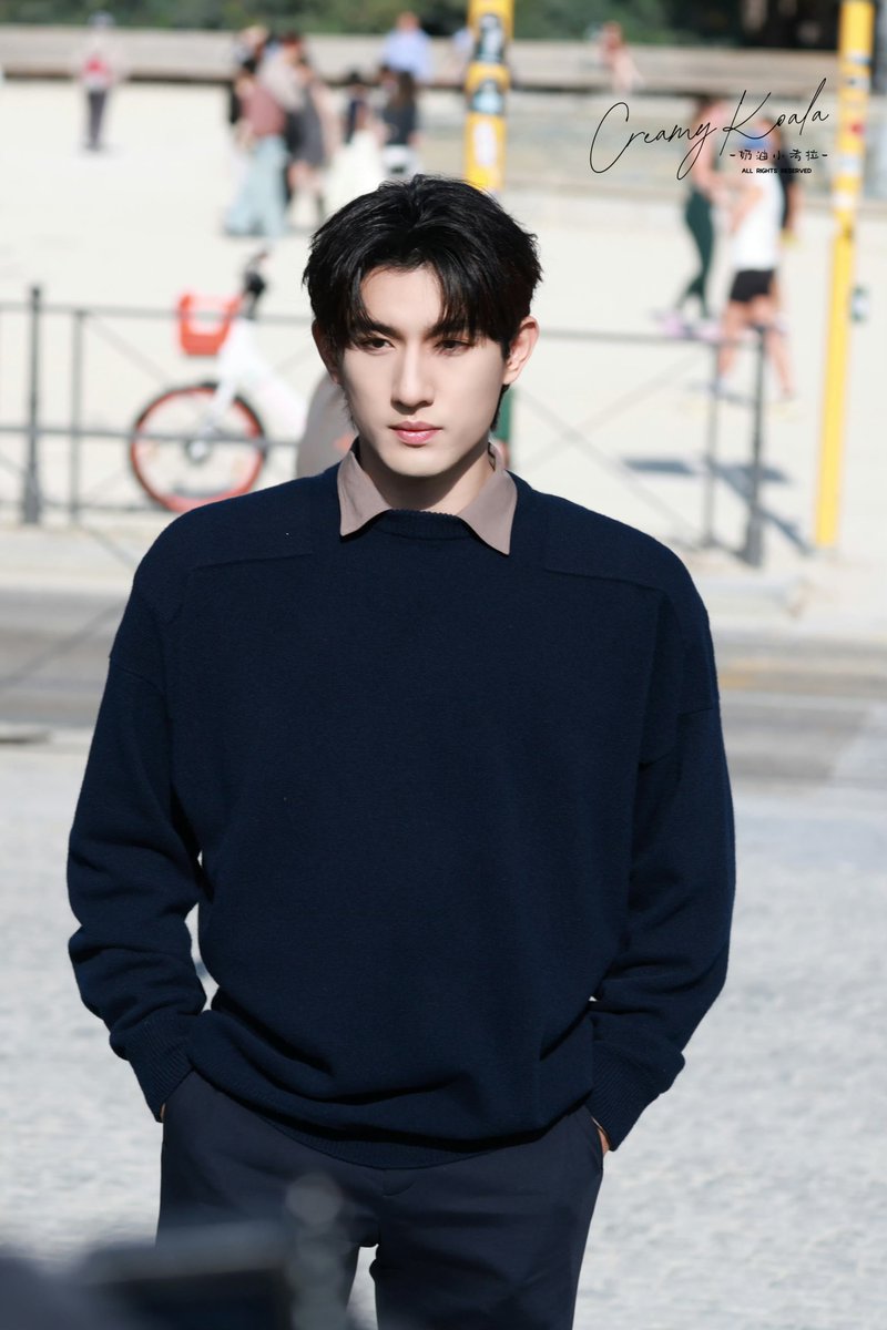 liliqmo's tweet photo. Jil Sander’s consistent pure and elegant style matches Ayden’s temperament perfectly. Looking forward to his stunning performance in Milan✨

AydenstunsatMilanFashionWeek.

#AydenSng #AylioMFWSS27 #JilSanderXAydenSng https://t.co/HpLQDrr4da