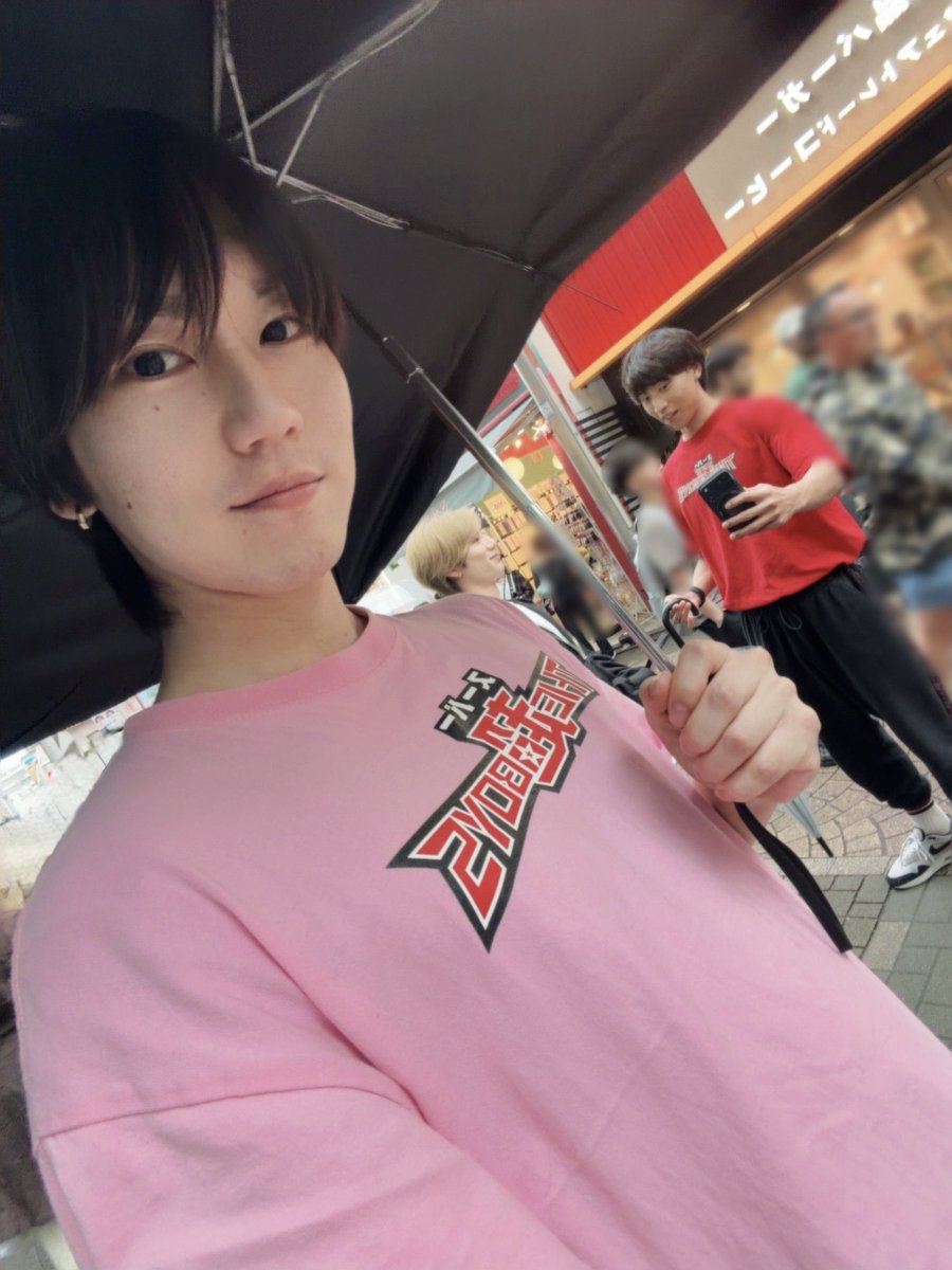 katsu__0110's tweet photo. みんなで力を合わせて手に入れプライズ🎉

竹下通りに行ってきたよ〜💖
大音量で『SUNRISE HERO』が流れてて、めっちゃ嬉しかった！！

少しでも気になった人がいてくれたらいいな🔥

#THE超BOYS https://t.co/QrbEZnVfbP