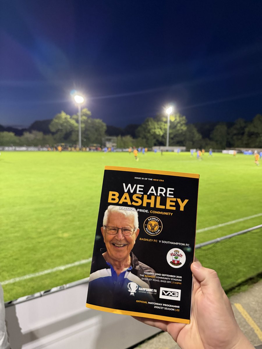 DanColmer's tweet photo. A special night as ‘The Mike Cranidge Stand’ was officially opened, exactly three years since we lost Grandad. 

A 3-1 win in the 2nd Round of the Hampshire Senior Cup against Southampton. I know you would have enjoyed that one!

#UpTheBash #WeAreBashley @BashleyFootball ⚫️🟡 https://t.co/badRaja2aq