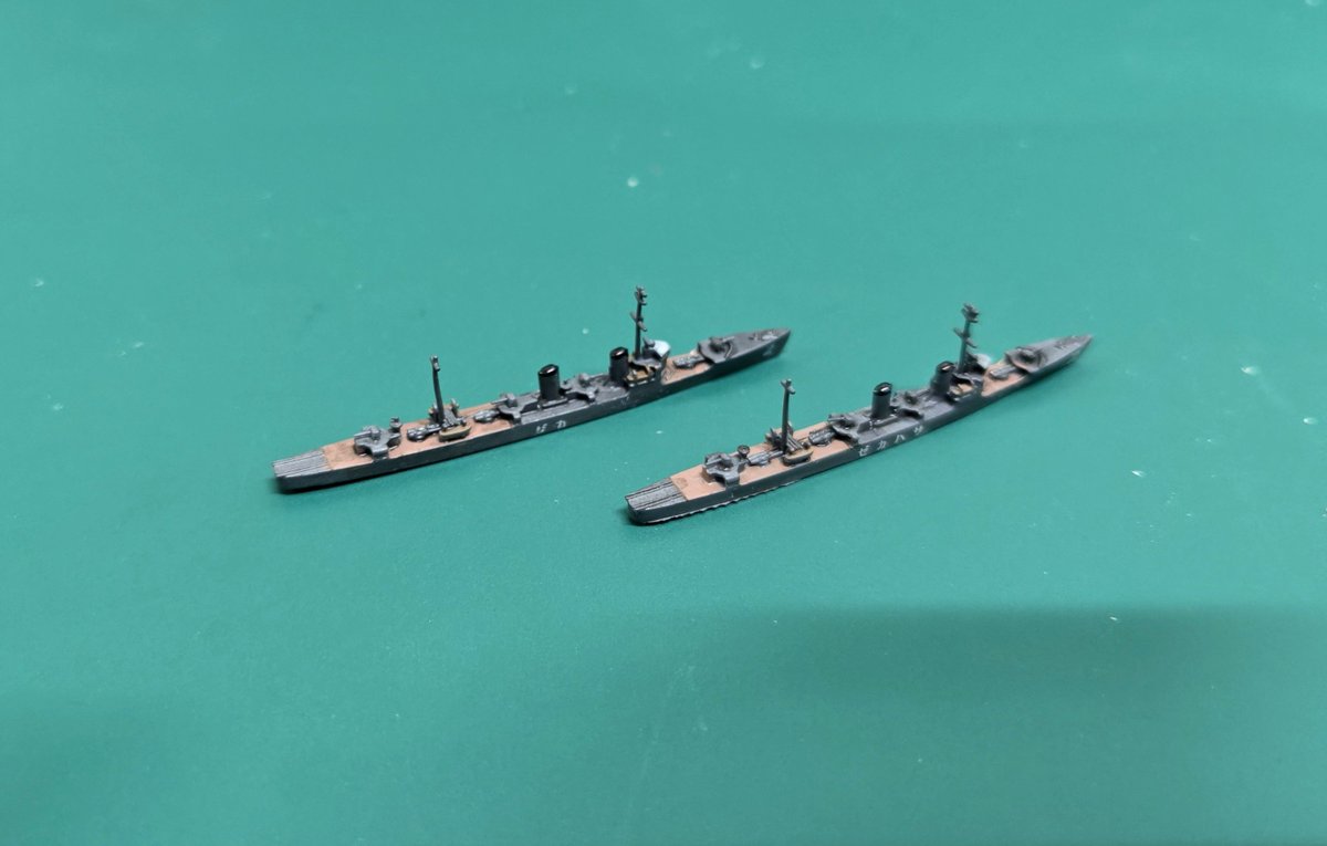 double_lead_'s tweet photo. 本日導入
 #DAMEYA より
日本海軍 峯風型駆逐艦
峯風 澤風

八四艦隊計画および八六艦隊計画によって、大正時代に就役した駆逐艦
太平洋戦争時には旧式化していましたが、トンボ釣りや練習艦として日本海軍を支え続けました

 #2000スケモ https://t.co/b0P6LMkaYl
