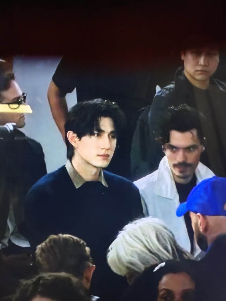 liliqmo's tweet photo. Milan fashion week is full of expectations! Waiting for Ayden’s exclusive shining moment with Jil Sander’s classic aesthetic☀️🍊

AydenshiningmomentinMilan.

#AydenSng #AylioMFWSS27 #JilSanderXAydenSng https://t.co/nt5ADmt7hE