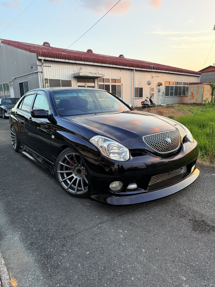 RANIDU1992's tweet photo. トヨタ ヴェロッサ 1JZ-GTEターボ 5MT ヴェルテックスフルエアロ
 KAZAMA AUTO DG-5 フルタップ車高調
小倉クラッチ（ORC）ツインクラッチ（新品）
TRD ファイナルギア 3.7・2WAY LSD デフ
ブーストコントローラー
 インタークーラー
10J 18インチ アルミホイール
銅製ラジエーター装着
251万円 https://t.co/TW4ERTlDmh