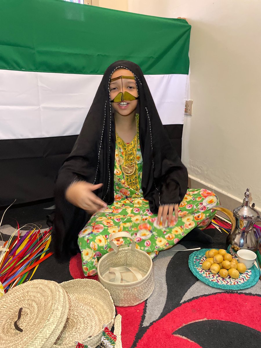 a_medo2's tweet photo. فطوم &amp; ريري 
المشاركة في مهرجان التراث الشعبي بالامارات الحبيبة 
#الامارات 
#ابوظبي 
😘🇦🇪👍 https://t.co/fYYwBW9ijX