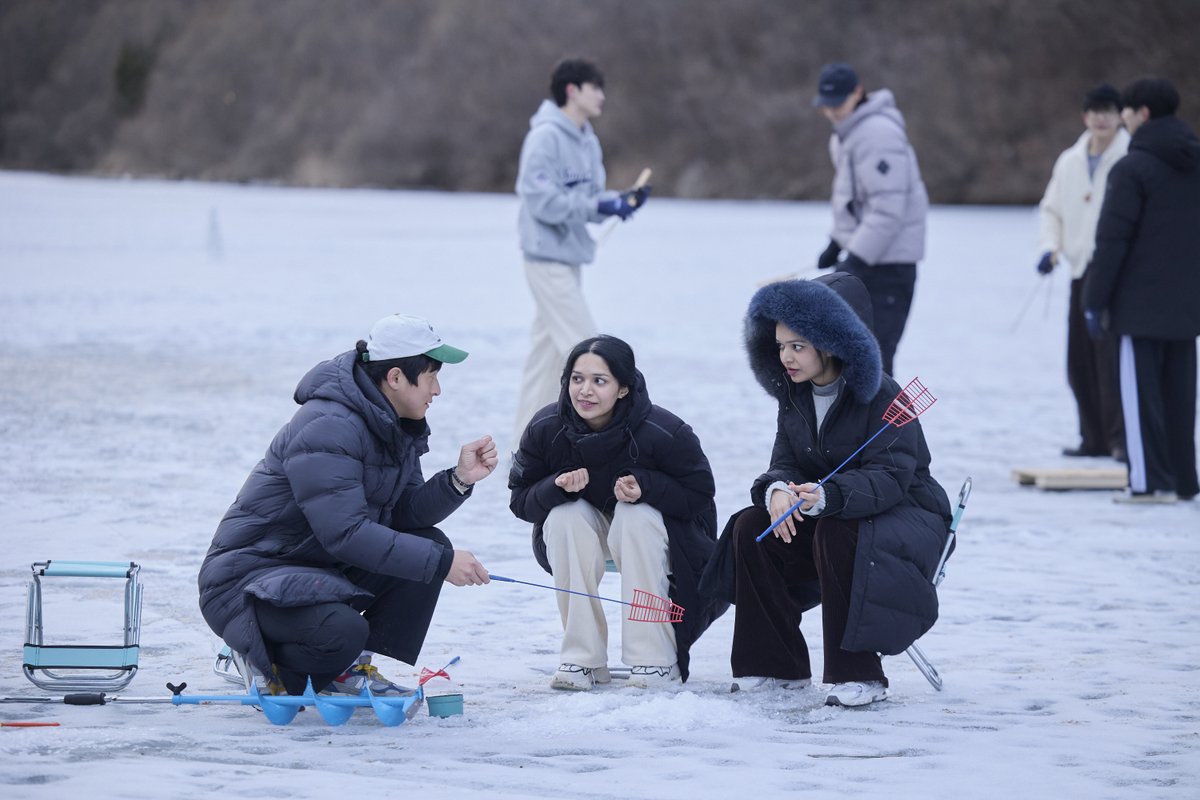 NetflixKR's tweet photo. 대저택 있음. 대책 없음.

<대환장 기안장> 2호점, 절찬 운영 중☃️ https://t.co/R7zVe0K7S5