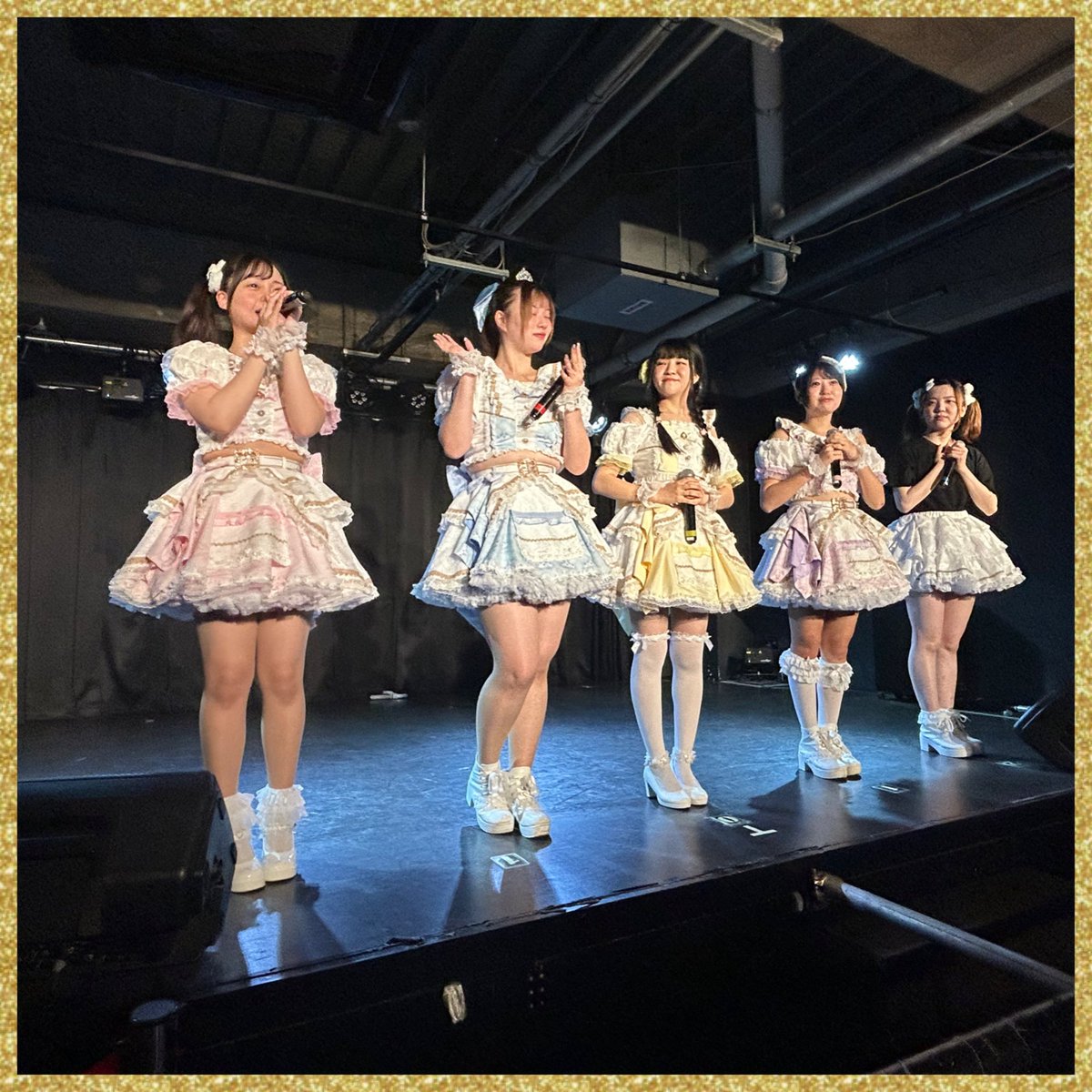 INJ0KiAY8F72685's tweet photo. 9/23コズミックラボ(二本目)
プリンセスは眠らないっ!
プリねむちゃんで元気をチャージ
#プリねむ
#なるみといっしょ
#かどたのなおさん
#くれあのチョコレート
#ひめかにゃんにゃん
#笹木葵
#cosmiclabo
#アイドル https://t.co/KN4GQcNaJj