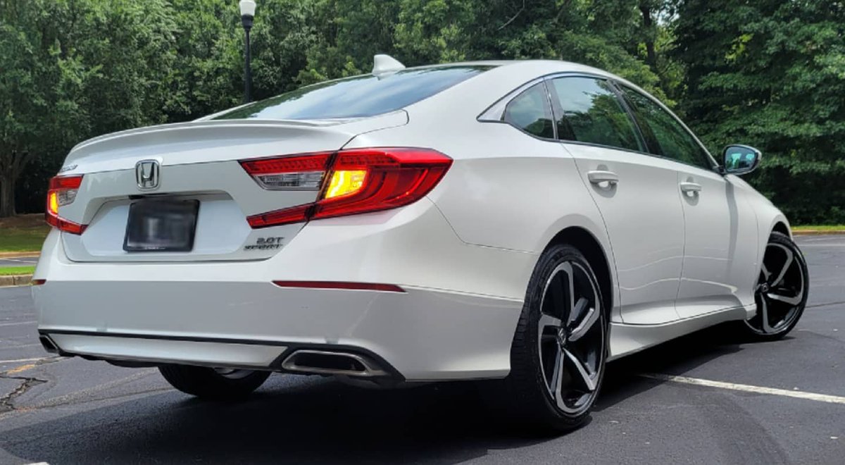 WhitleyStagw's tweet photo. The Honda Accord 2. 0T 6-speed manual review is now live on the channel! https://t.co/NWMw5DlIA3