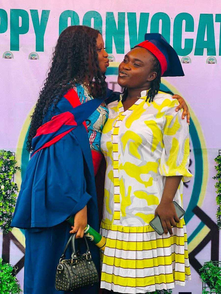 Jennie_ani's tweet photo. Once I notice sai u be undergraduate 
I no fit ever rate you 💯😄 

Let me save this here ♥️❤️‍🩹 https://t.co/YEll7U5njV