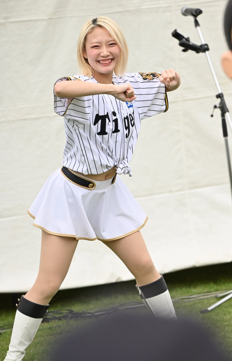 kenta3486222's tweet photo. 午前中はSGLのあまトラフェスへ🐯
昨日、一昨日のメンバー見て、今日はFua ちゃん居てるの間違いないと思って急遽行く事にしたらビンゴでした🤭 
ファームのイベントは📷撮りやすくてありがたい😊
今日はステージだけ見てすぐに帰ったけど満足度高めでした🥰
#Fua 
#TigersGirls
#タイガースガールズ https://t.co/WZC9hrZwET