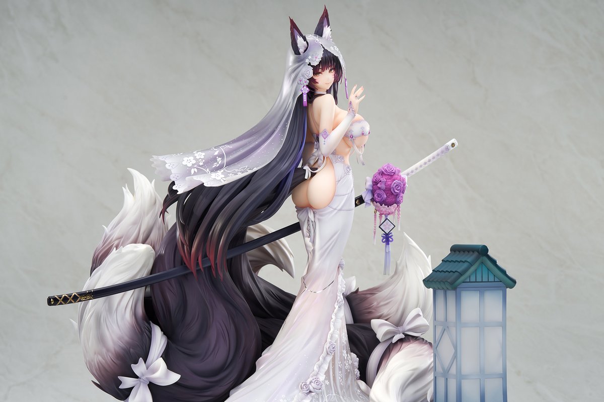 APEX_TOYS's tweet photo. 〓新品公开〓

“这身白纱……果然对你来说也代表着独一无二的意义吧。”
出自热门游戏《碧蓝航线》的「鳄」以誓约换装「紫藤花的无瑕心意Ver.」手办化登场~

【碧蓝航线 鳄 紫藤花的无瑕心意Ver.】1/7比例手办即将开启预售！
#APEXTOYS #アズールレーン #AzurLane https://t.co/V9eWErfo44