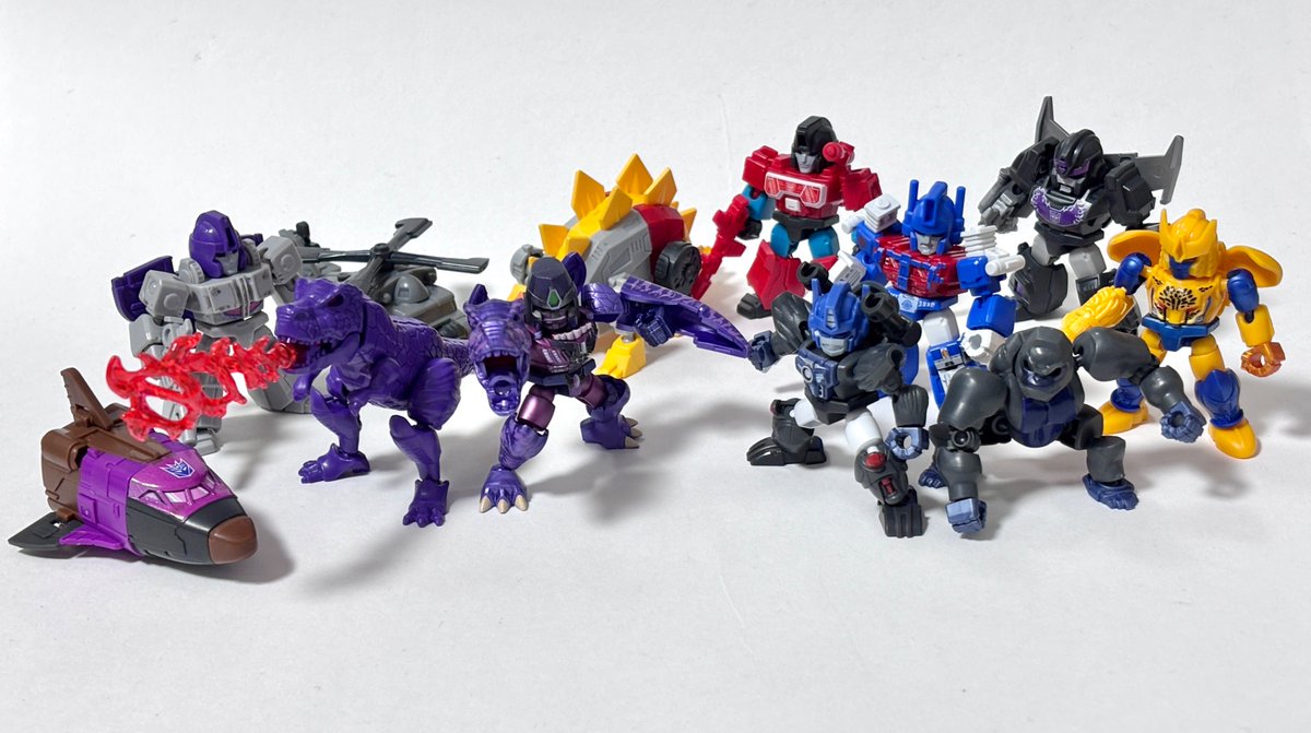 vxseriouse's tweet photo. ブロッキーズ トランスフォーマーDVシリーズで1と3と4と6が揃った
2と5は友人も一箱買い(レアの片方がシャッタードグラス版のため)頃合いを見て箱買いするかなーと https://t.co/CKflCXsz9I