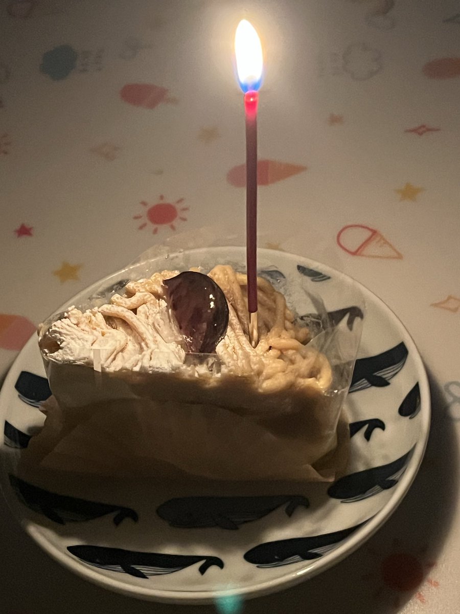 tomomin_136's tweet photo. ハッピーバースデー🎂🎊
B'z稲葉さん　62歳😳
超特急タカシくん　30歳😚

…しかしなんか地味な画像に💦 https://t.co/1HiMzwVBuQ