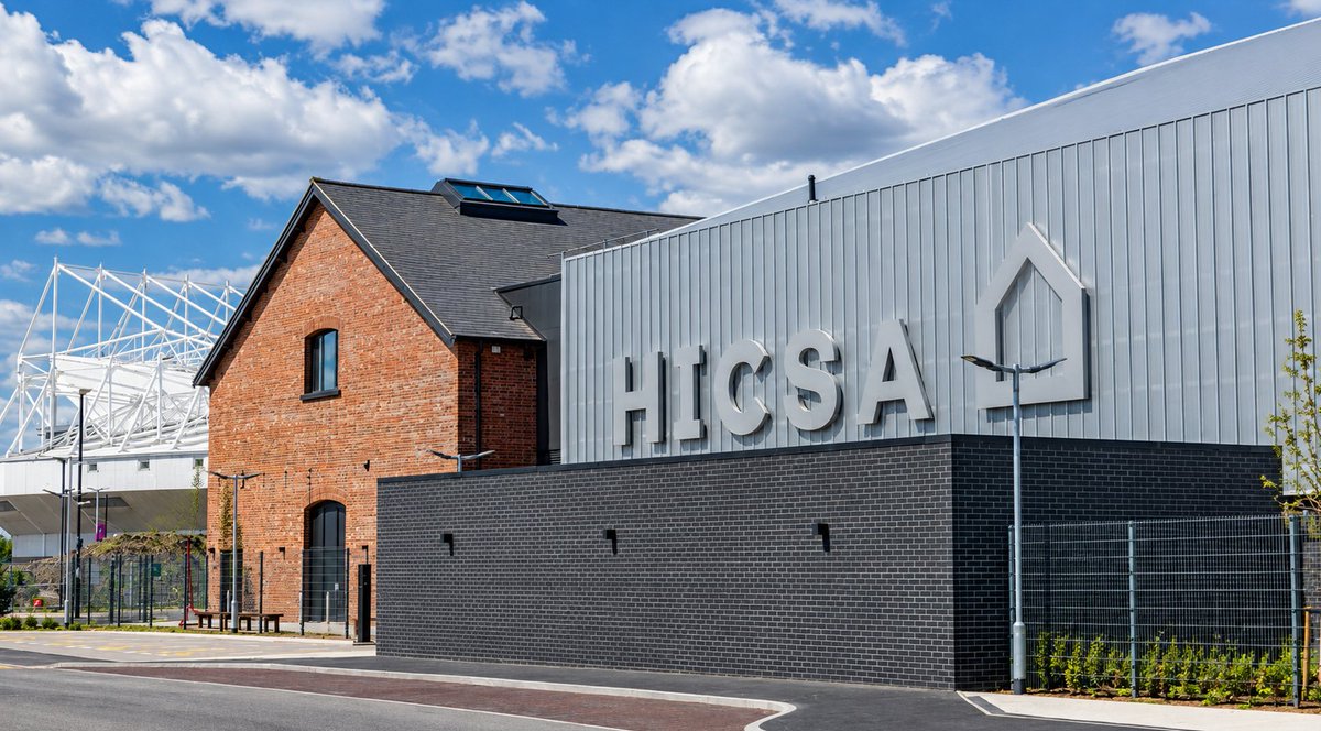 Midas_Cladding's tweet photo. We’re proud to have played a role in the construction of HICSA a project we completed for Sunderland College

We were appointed by Brims Construction to install a new rainscreen facade system and all bespoke flashings for the full perimeter of the new extension.

#Cladding https://t.co/HUzi2NcHos