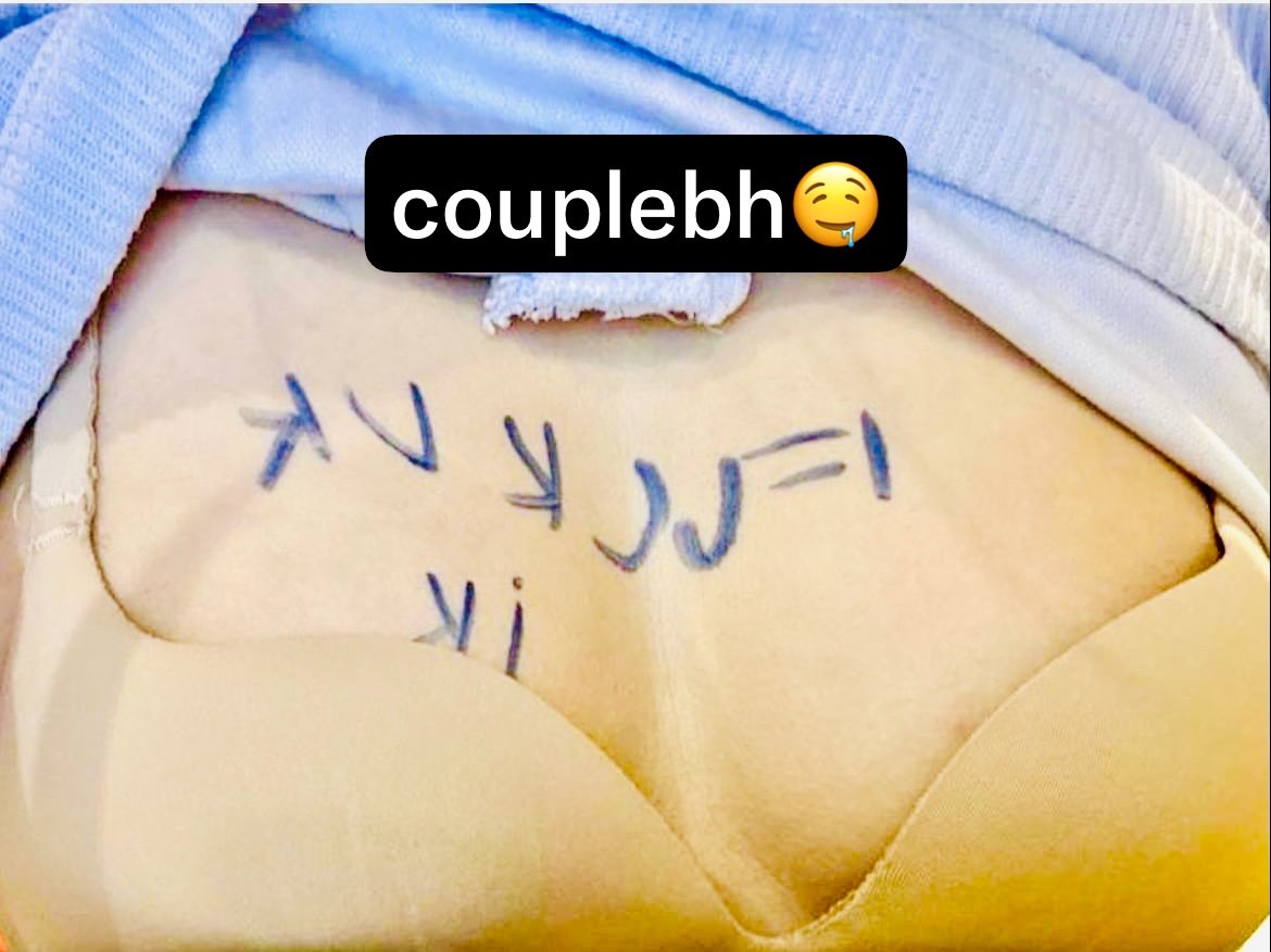 coupledam_2k's tweet photo. Ẻm trên văn phòng mà em phô dâm cỡ này, đồng nghiệp phát hiện ko trời. 🤤😀
#nsfw #some #couple #swing #public https://t.co/zDjgIKfvNc