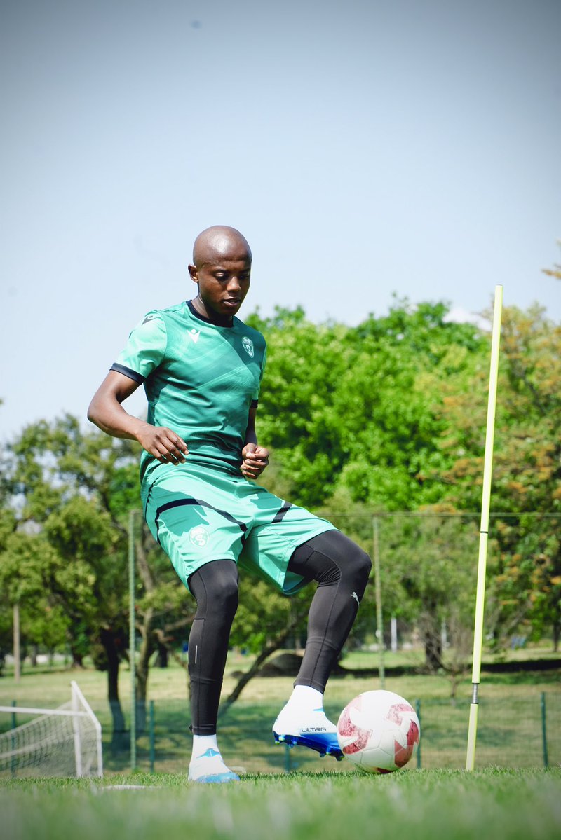 Lepasazakhele's tweet photo. ⚽️💚🤍😍 https://t.co/bRxO11YPcp
