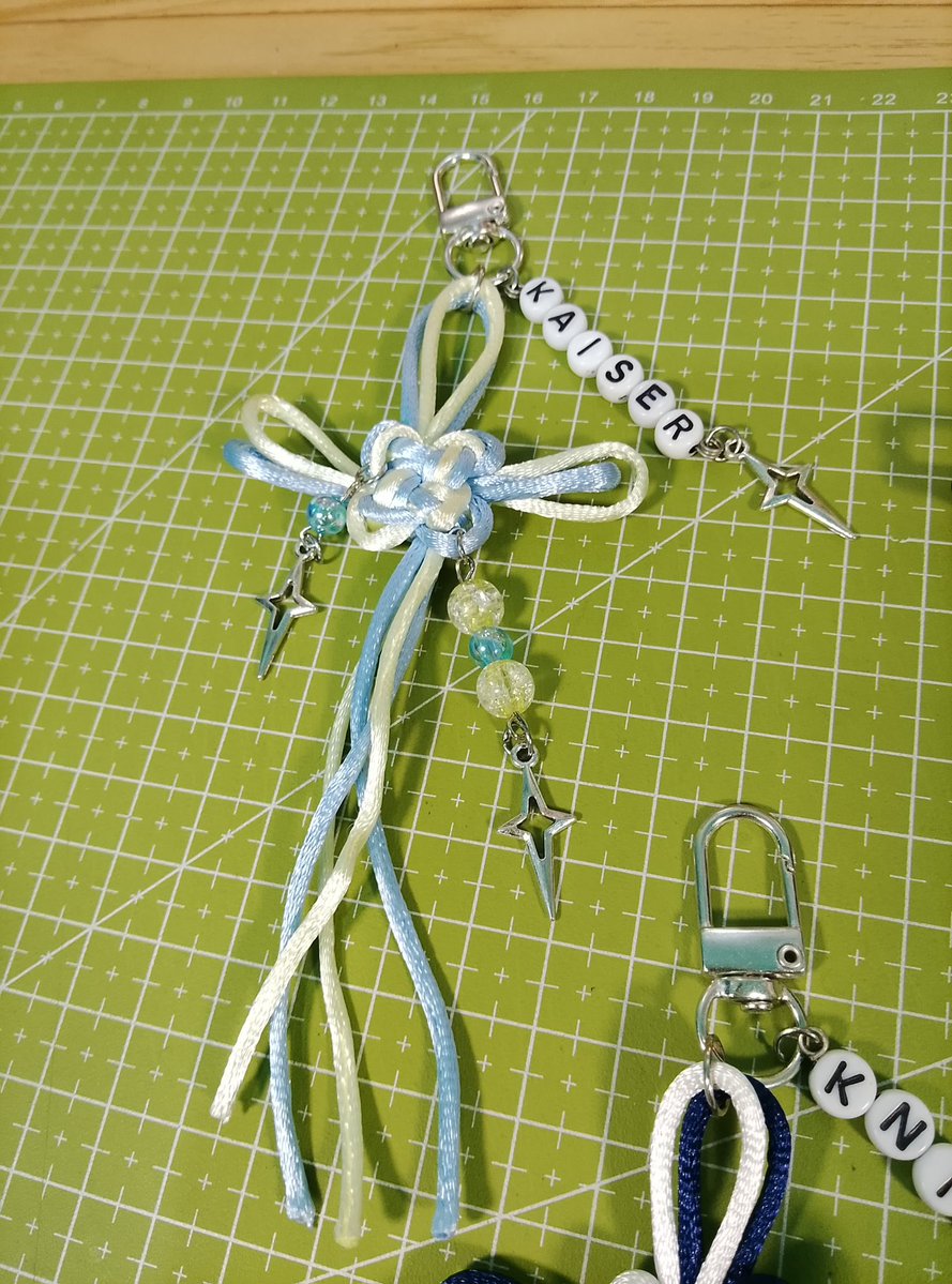 ReiRinandCo's tweet photo. LUCKY KNOT KEYCHAIN INTEREST CHECK!

DROP pilihan fandom kalian di kolom komentar 💬

🏐 Haikyuu!! — per Team
⚽ Blue Lock — per Character
⭐️ Ensemble Stars — per Unit

Fandom dengan peminat terbanyak akan kami prioritaskan untuk OPEN PO terlebih dahulu ✨
#warunganime #zonauang https://t.co/mqSY0Yr4ws