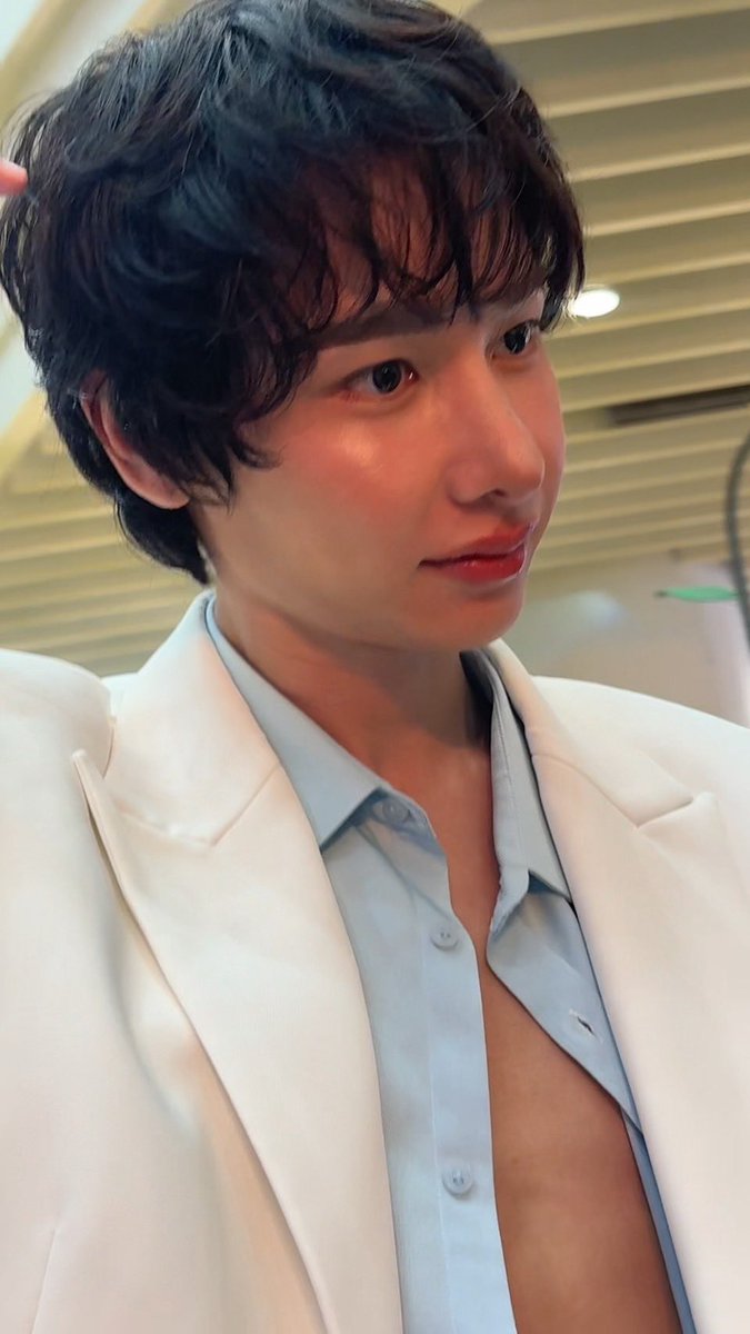 doublejxyj's tweet photo. ไปเจอแอปนึงมาดีมากเหมาะกับสายติ่งอย่างเราที่สุด แก้ปัญหาเรื่องสีเพี้ยน ภาพติดหมอก ภาพติดควัน ยิ่งใช้ฟีเจอร์ Image Color Correction ยิ่งเริ่ดเข้าไปอีกคลิกเดียวเอาอยู่ จากภาพเบลอๆคือชัดขึ้นทันตา ปักพิกัดที่แอป WHEE Labs ครับ!📸

#GarnierColorMix #WomenInspired2026 
#wheelabs #whee https://t.co/IoA88oqKbj