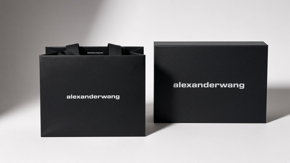 KargoPackaging's tweet photo. Alexander Wang box + bags: all-paper system, at least 50% recycled content, marks that hold in production.

Luxury that still meets PPWR.

Audit → https://t.co/rOgptUorKU https://t.co/DyXyQnP2Qj
