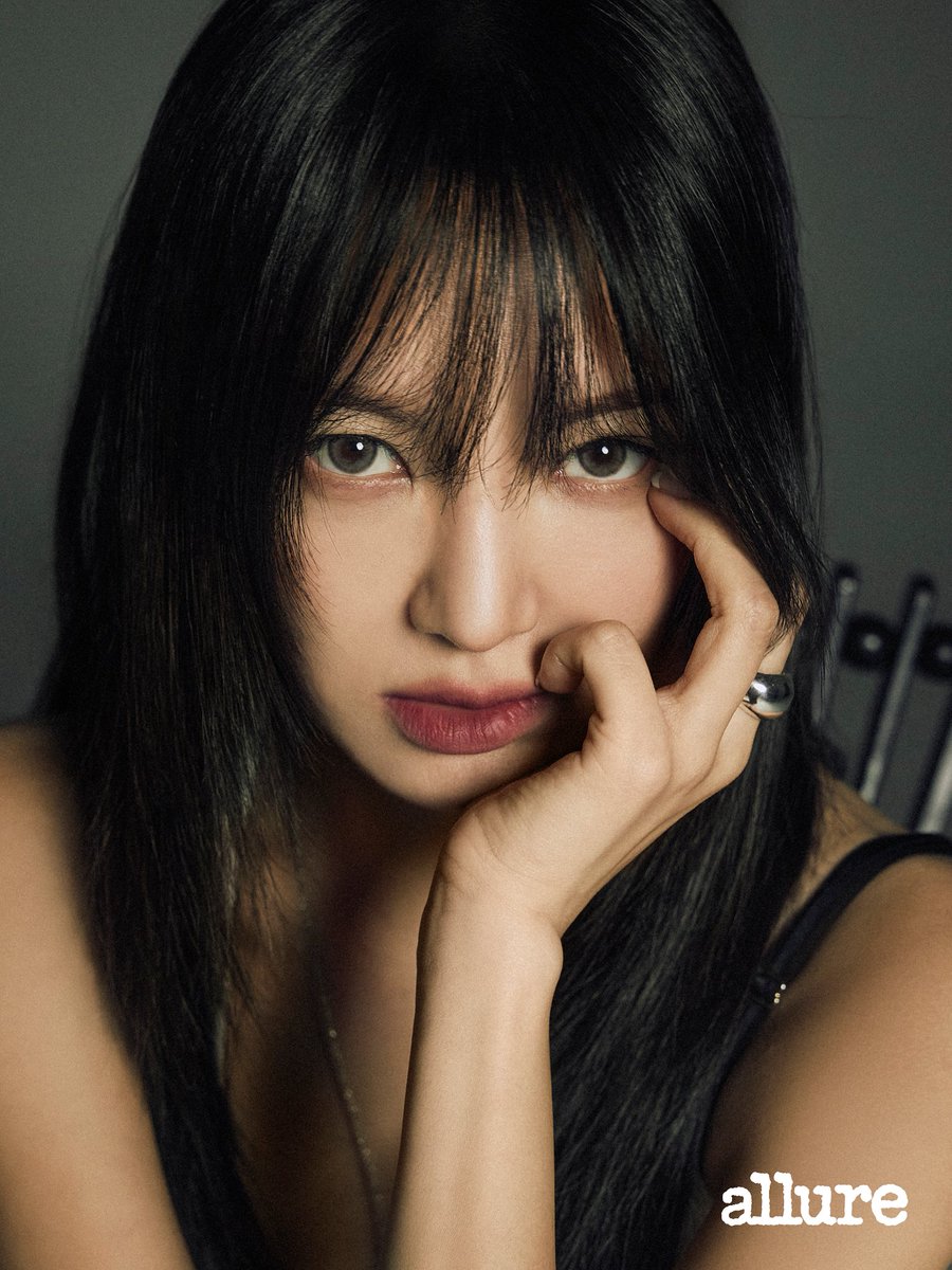 viraltakes's tweet photo. #Hyoyeon of #GirlsGeneration looks MARVELOUS For Allure Korea. https://t.co/1rU04IsYBg