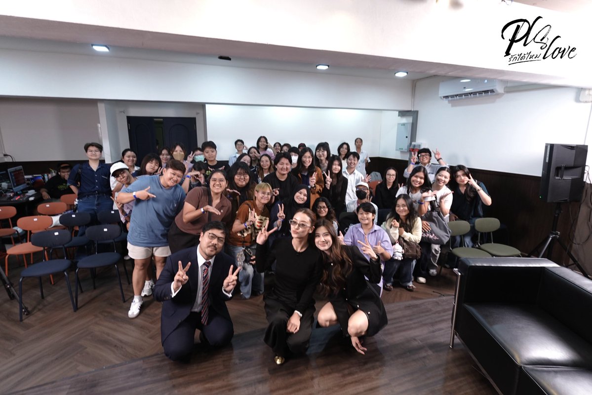 LenaMiu_CH3's tweet photo. ขอบคุณพิ ๆ Gumber Bear 🦋🐻 ทุก ๆ คนนะคะ ที่มาหาพิฝรั่งกับพิหมวย ได้มาแบ่งกันเติมความสุขให้กันและกัน Luv U 😚

รับชมทาง Katanyu Tonight ✨

#KatanyutonightxLenaMiu 
#PlsLoveรักได้ไหม
#LenaMiu #ลีน่าหมิว https://t.co/mElnk2qBcD