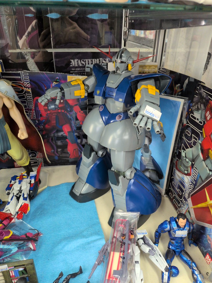 book_offkitakar's tweet photo. 組立済MGパーフェクトジオングお売りいただきました！ https://t.co/vJVMC05dqz