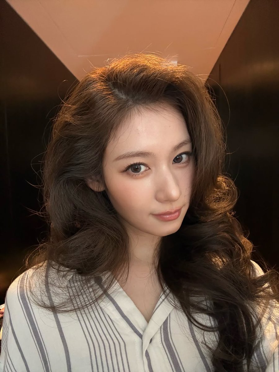 sanaglobalunion's tweet photo. Sana Instagram Update

🔗: https://t.co/aELJlpVCk7

#PradaSS27xSANA #PradaxSANA #SANA https://t.co/bozWRw2Z7R