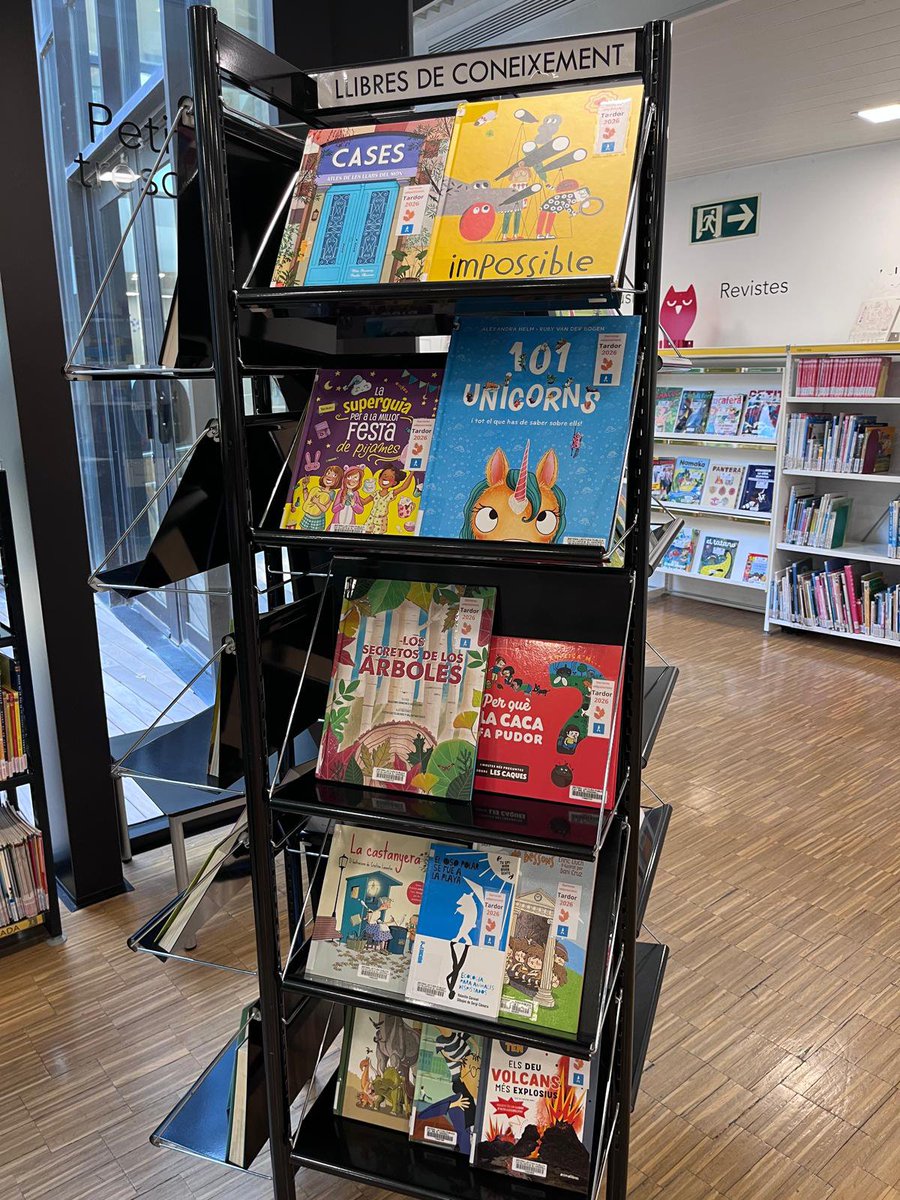 BiblioVendrell's tweet photo. 🍂 Ja són aquí les novetats de tardor a la Sala Infantil de la Biblioteca.

Es poden agafar en préstec...

#BibliotecaPublicaTerraBaixa #SalaInfantil #NovetatsDeTardor #bibliovendrell https://t.co/vzH27rkyqc
