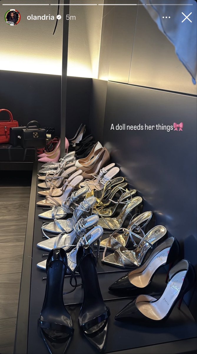 BingeVibes90's tweet photo. THE HEAD DOLL NEEDS HER THINGS! (Via Olandria’s IG story) OLANDRIA OFF-WHITE 10x10  #OlandriaxOffWhite #10x10 https://t.co/z5wcjtVcSX