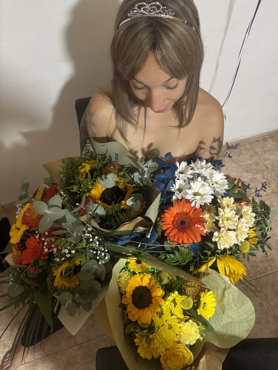 Marlyy21's tweet photo. El lunes llegaron mis 30✨

Agradecida por todo lo bueno que tengo en la vida y lo que todavía está por llegar ❤️ https://t.co/kJyScWU5I6