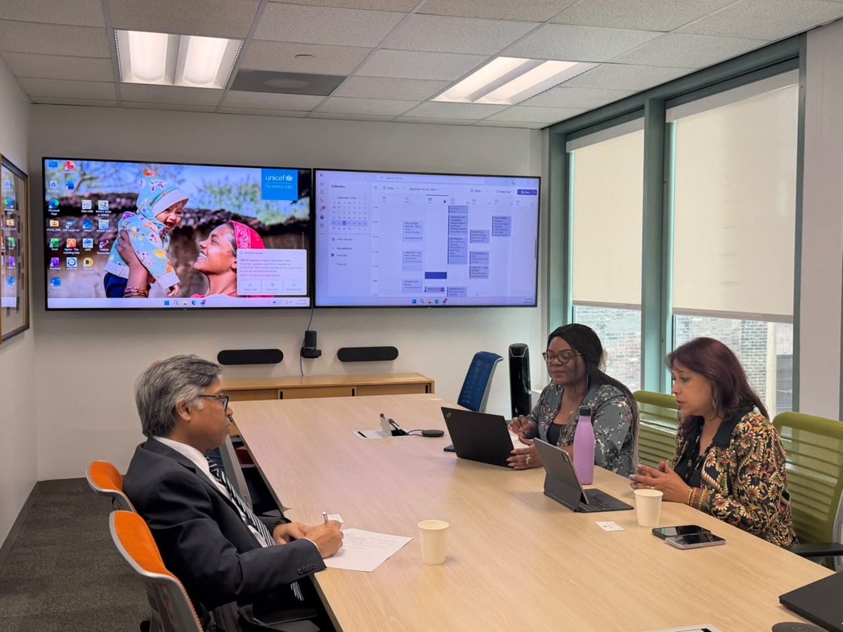 SaarcSec's tweet photo. On the sidelines of #UNGA81, @SAARCsec SG H.E. Amb Md. Golam Sarwar met with @ShSenGupta , UNICEF Child Protection &amp; Migration Director and Co-Chair of the @GPChildMarriage and @veronjikho1 , Coordinator, to accelerate regional efforts to end child marriage across South Asia. https://t.co/Yvvb0Mki4w