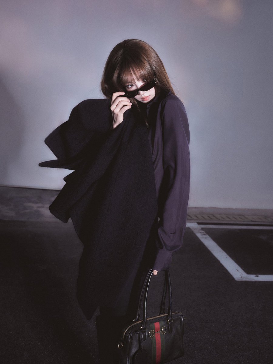 xojoyaw_'s tweet photo. กรี๊ดดด ชีมาแล้ววว ลุด Gucci All Black สวยสับบบๆๆ พร้อมแล้วที่จะไปเฉิดฉายที่ Milan Fashion Week ยัย BA สาวโคสเริ่ดดด 

#TianXiweiGucciSS27APTLook 
#GucciTheStoreShow 
#GucciSS27xTianXiwei 
#TianXiwei #Gucci @gucci https://t.co/i4gSMQsqqf