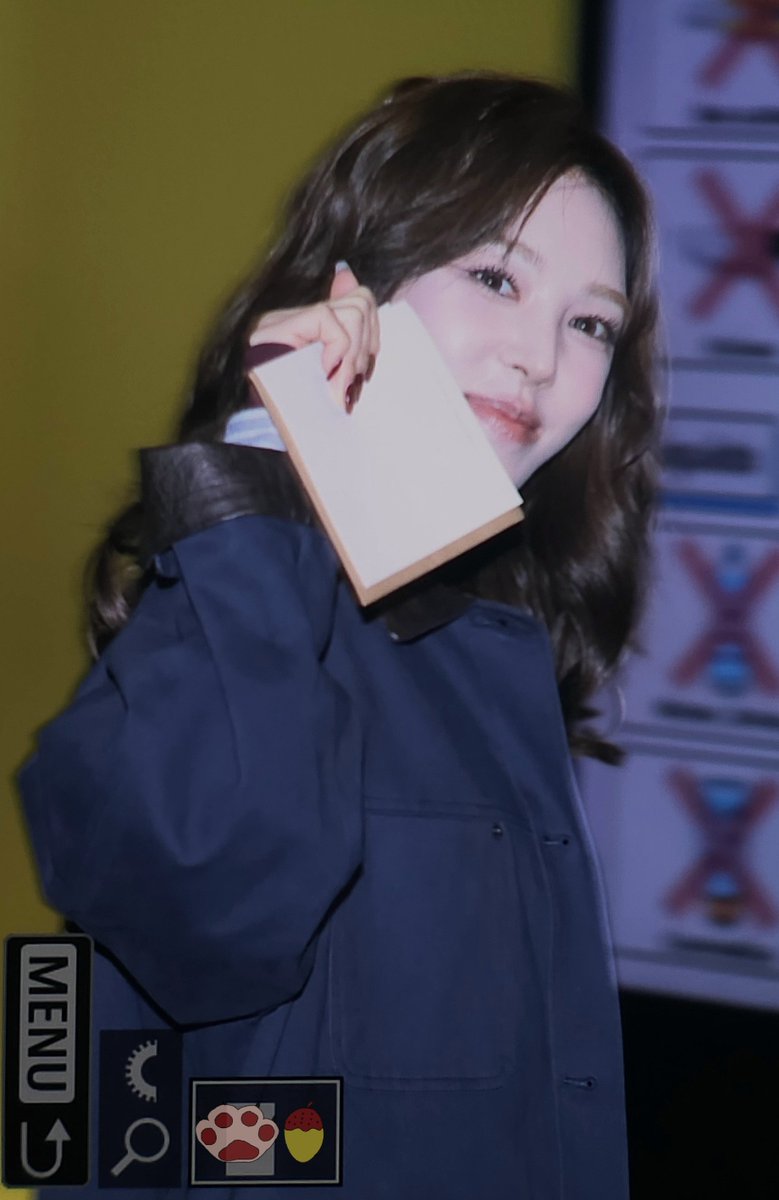 pleasure_94z's tweet photo. 260923 ICN 출국
🥺👋
#레드벨벳 #RedVelvet #웬디 #WENDY https://t.co/WI6VJ5WbrW