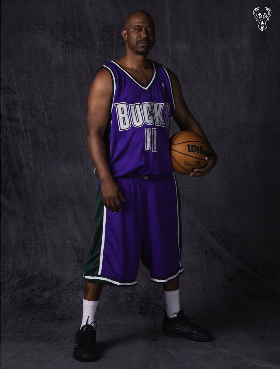 Ballislife's tweet photo. TJ FORD 😂
2003 Bucks 8th pick
2026 Bucks Assistant Coach https://t.co/lilnNqn9ly