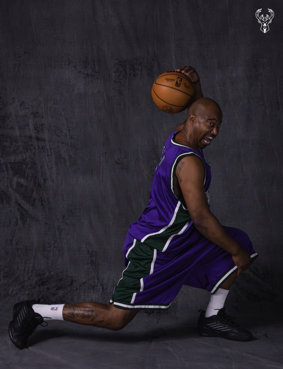 Ballislife's tweet photo. TJ FORD 😂
2003 Bucks 8th pick
2026 Bucks Assistant Coach https://t.co/lilnNqn9ly
