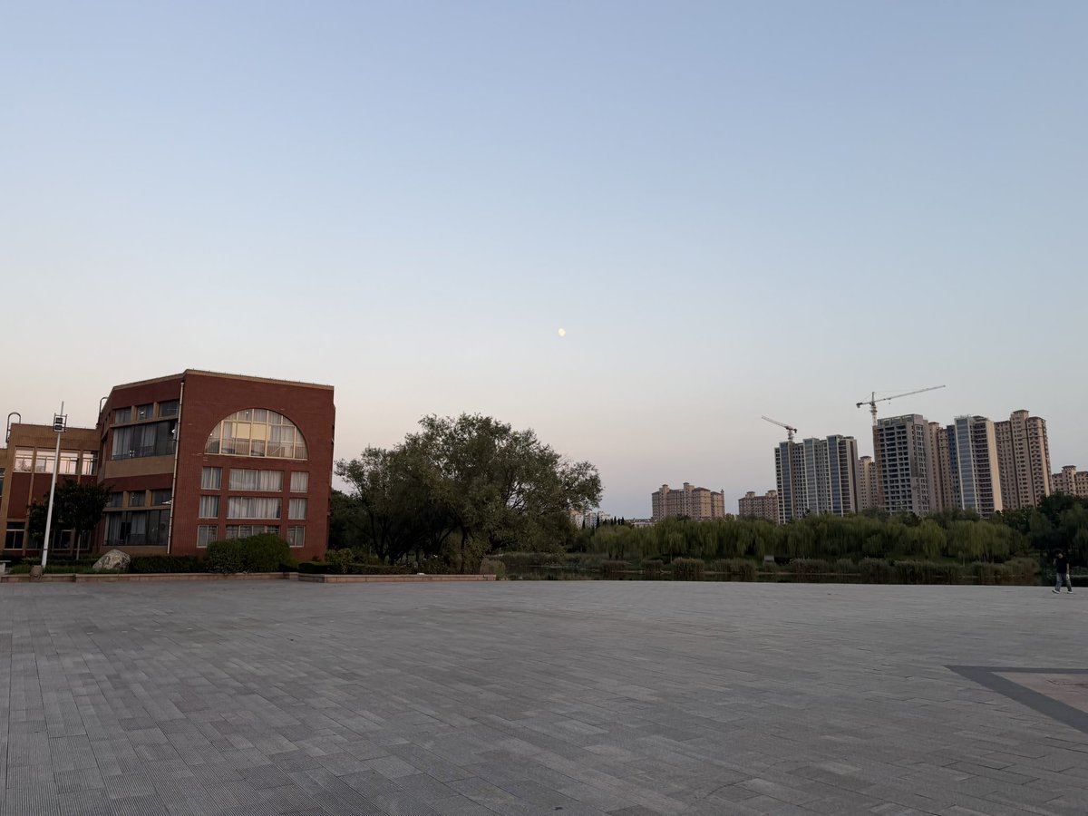MissMzdmx's tweet photo. 回家啦～
这时候听一首《帰郷群》相当合适🤓 https://t.co/42TPd9pu3z