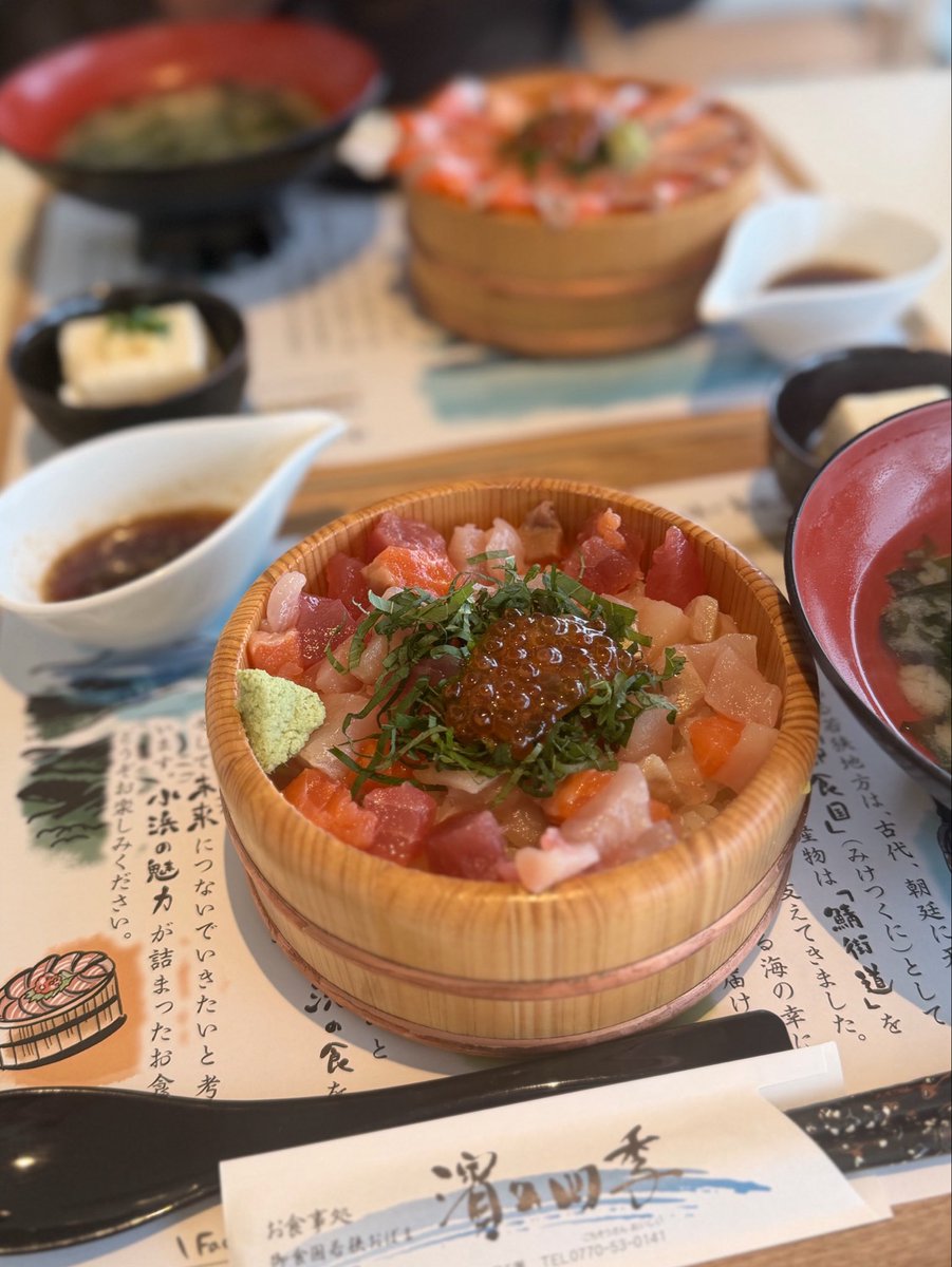 moodboardlunaaa's tweet photo. 福井飯 美味しかったぁ𐩢𐩺 ⟡.·*.
海鮮、お蕎麦、カツ、天ぷら...(๑>؂<๑)♡ https://t.co/AZeVUMNTRX