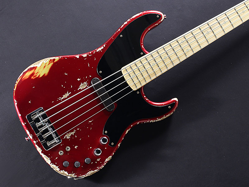 premium_guitars's tweet photo. 【#プレミアムベース大阪】
お待たせです、先日入荷のXotic XTB-1T、WEB載りました🗞️
写真撮りながら惚れ惚れするルックス、堪りません！
コンターのところ、赤の地の金見えてるのイケすぎ！
音もOPBらしさがしっかり出ててサイコー🙌
商品ページ⏬ https://t.co/bScdA204gi
