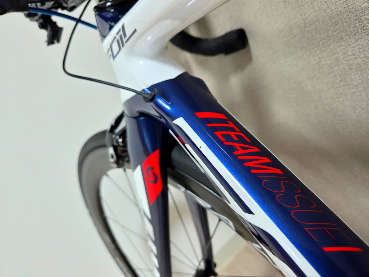 Link_skyarrow's tweet photo. SCOTT  FOIL TEAM ISSUE
赤城ヒルクライム仕様
（サブボトルケージ外しただけ） https://t.co/sJixKhdD7O