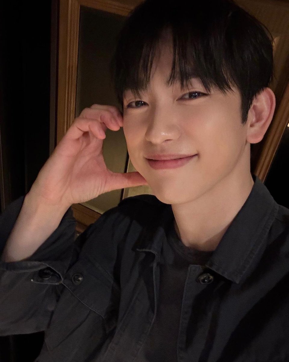 JlYNOUNG's tweet photo. @kimsunqoo https://t.co/v4sm8XOu85