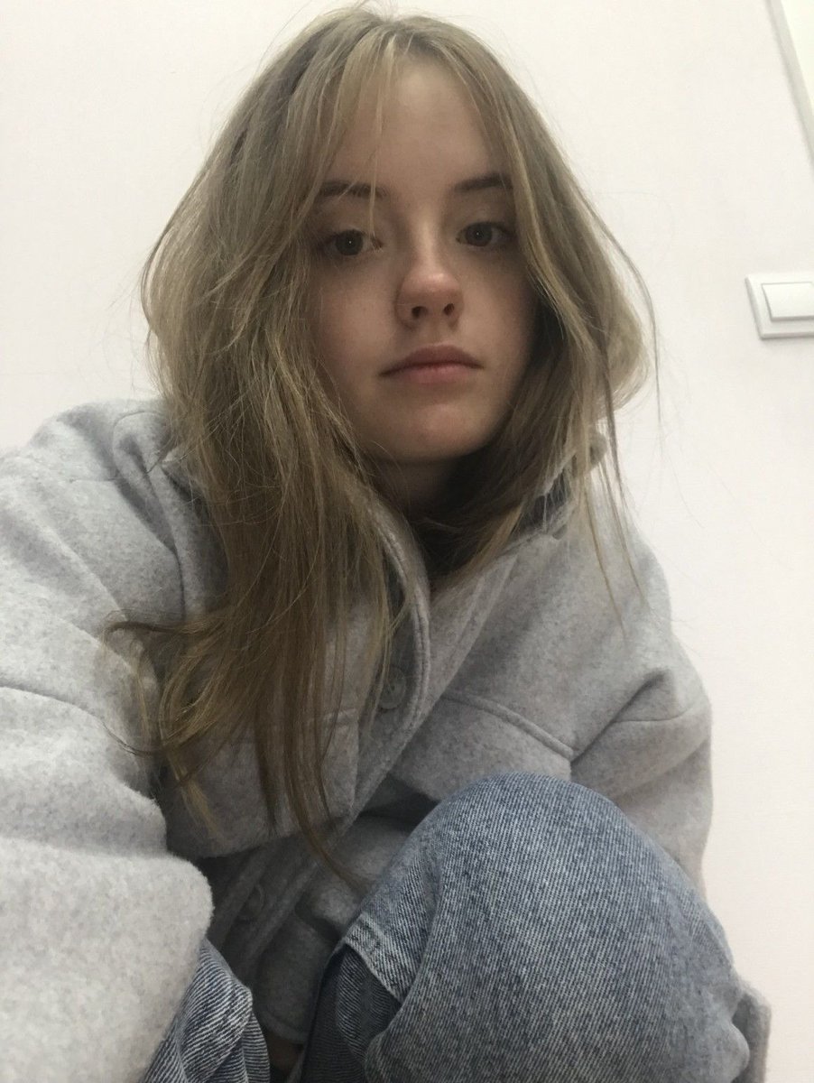 JacobKim9bq's tweet photo. So I didn’t call as often, I wanted to let her rest. Then everything happened. The surgery had complications, she had to go in for another procedure. https://t.co/hVYdHfROa6