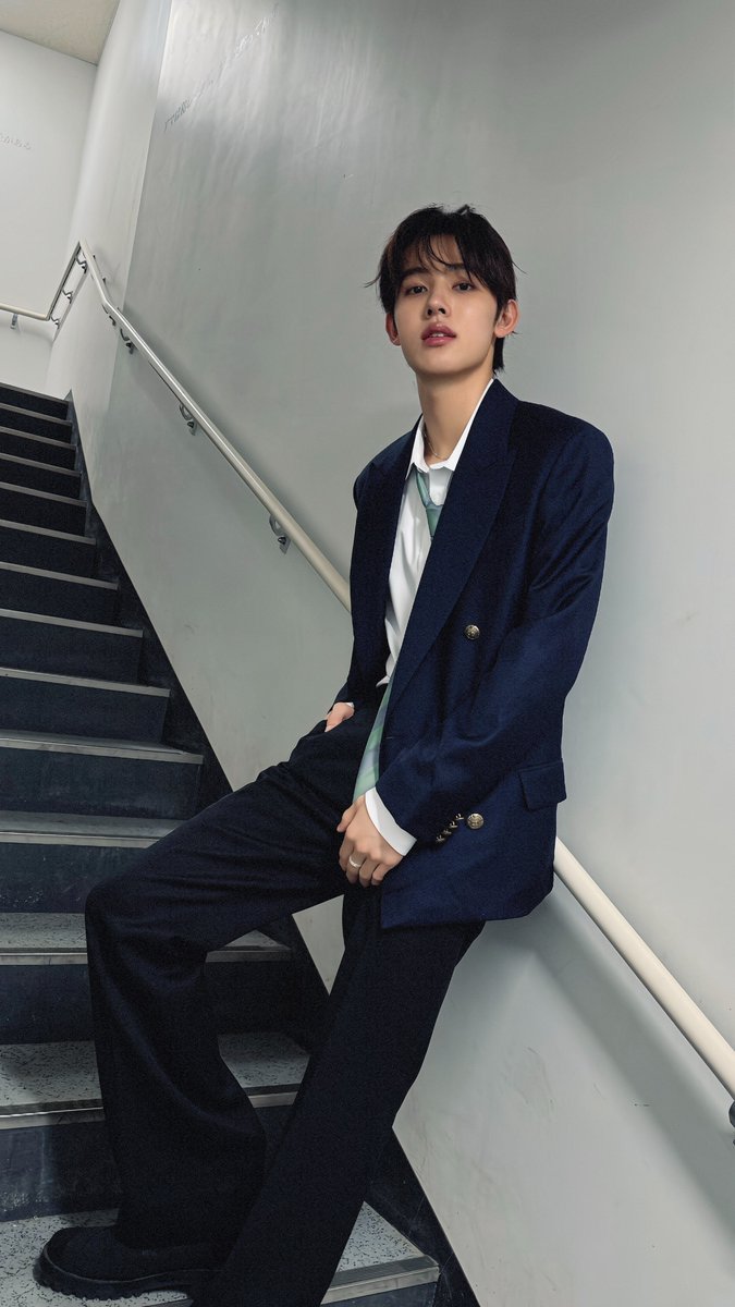 seanhomage's tweet photo. #seonghyeon https://t.co/5EkAQz61tO
