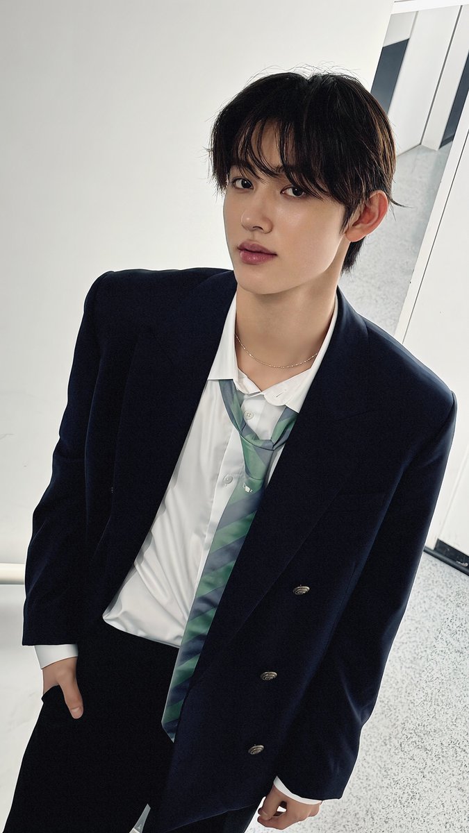 seanhomage's tweet photo. #seonghyeon https://t.co/5EkAQz61tO