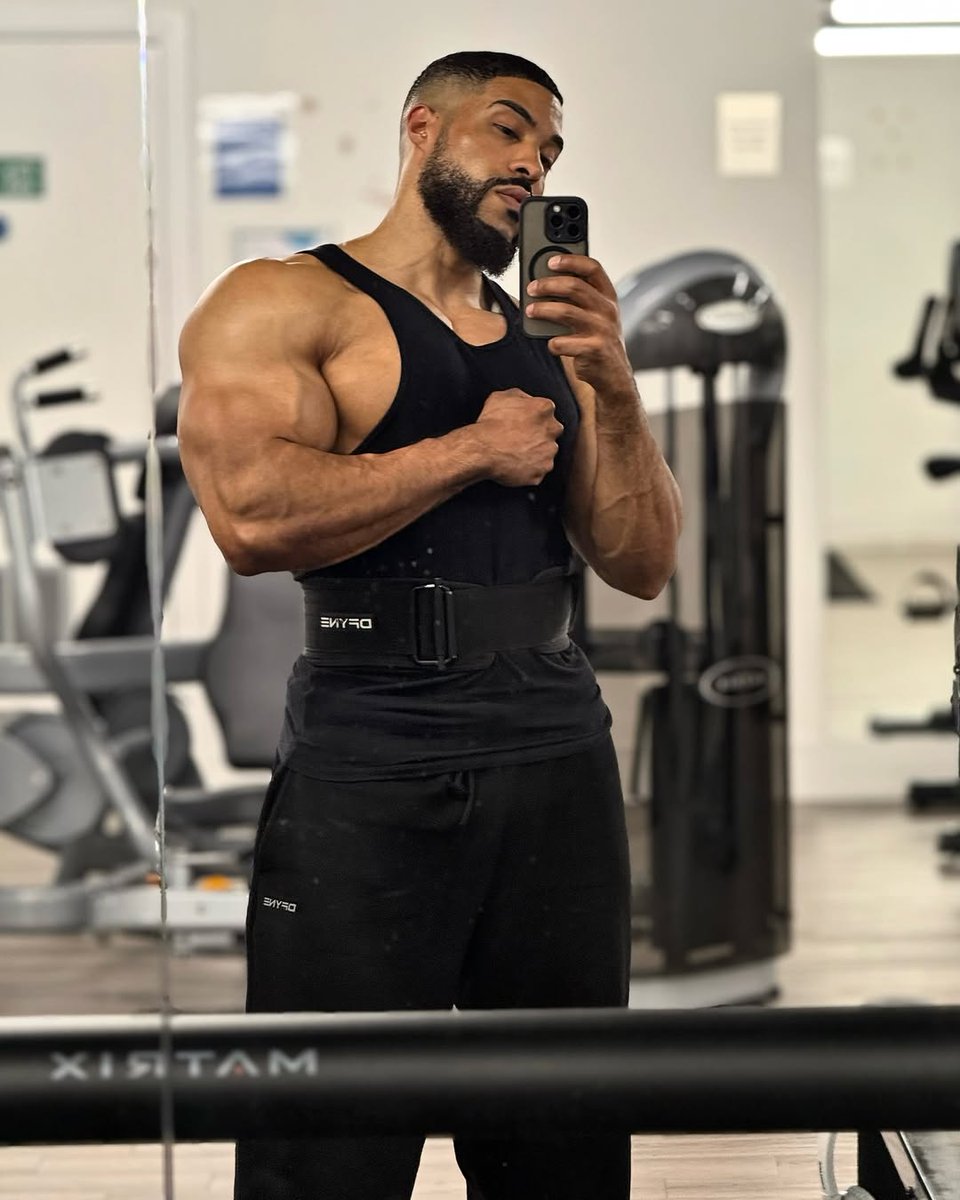 Heulerh's tweet photo. Some of my gym fits for shredding season up to this point ✂️✂️ All @ gear. Code: PHGAINS https://t.co/cNUJvyQLk6