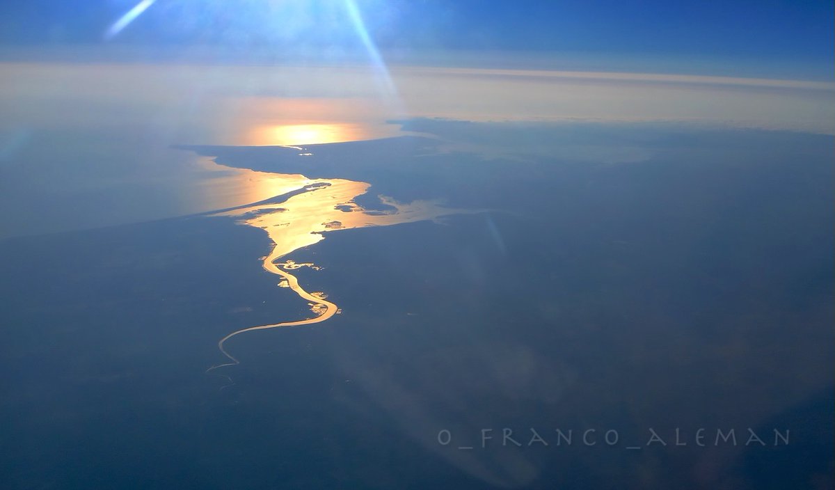 o_franco_aleman's tweet photo. Portugal
-mas onde?
#airview #earthview #vistaaerea #terra
#nature #naturephotography
#esplendor #twilight #reflections #costa #atlantico https://t.co/f6asFHieYN